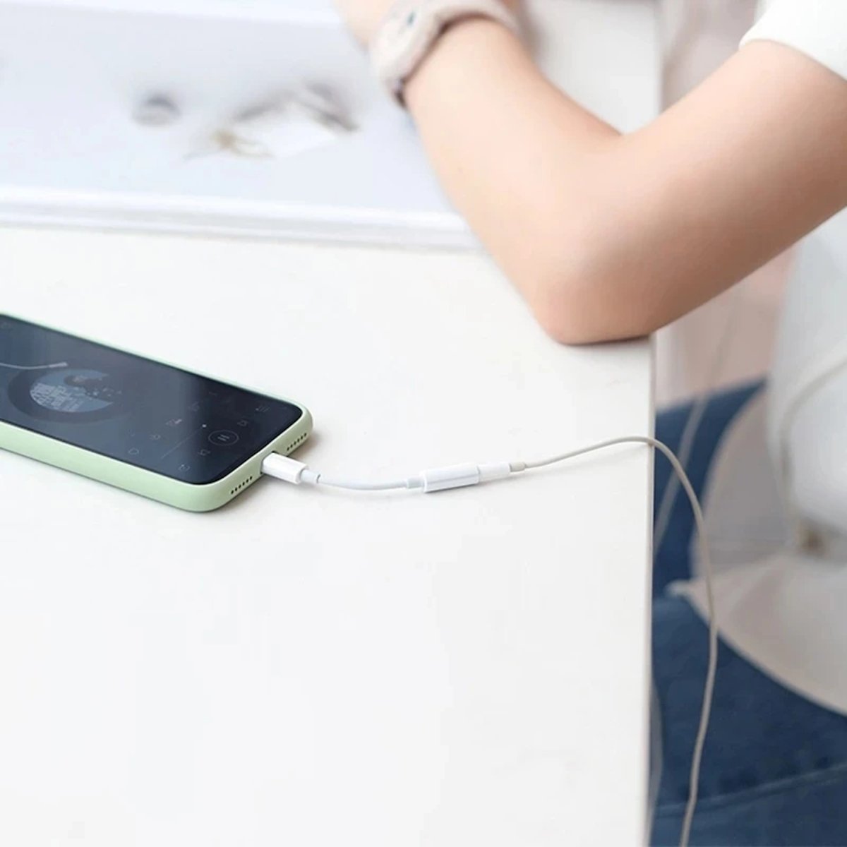 Adaptador audífonos iPhone lightning a 3.5mm - Comercial Belsan - Accesorio teléfono - Genérica - COMERCIAL BELSAN SPA.
