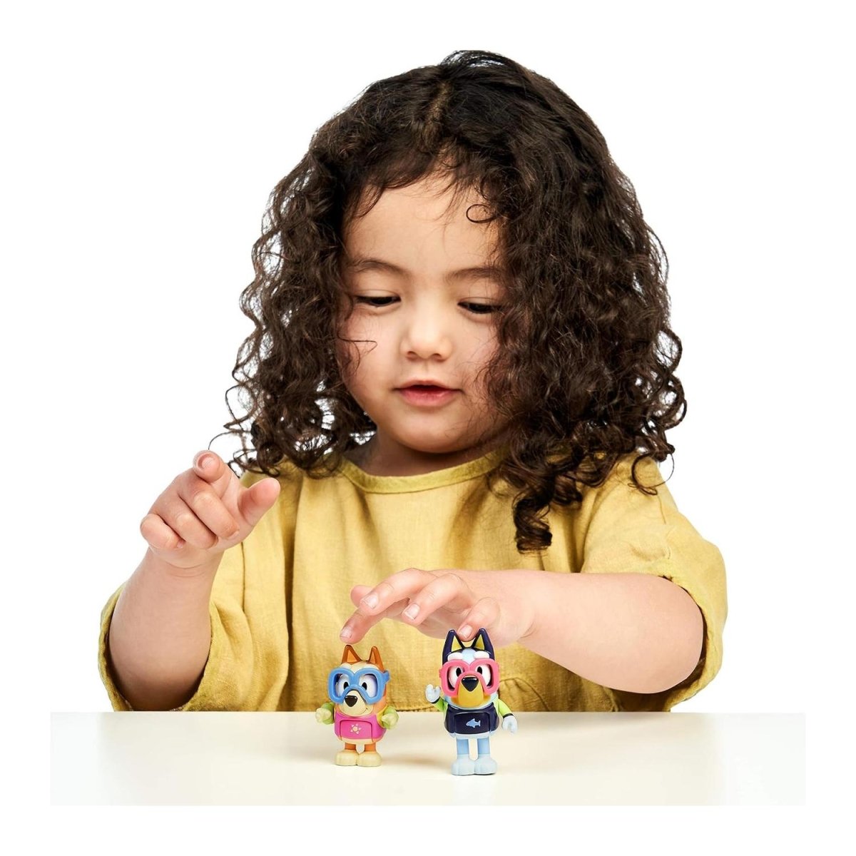 Bluey Pool time set 2 figuras - Comercial Belsan - Juguetes - Imexporta - COMERCIAL BELSAN SPA.